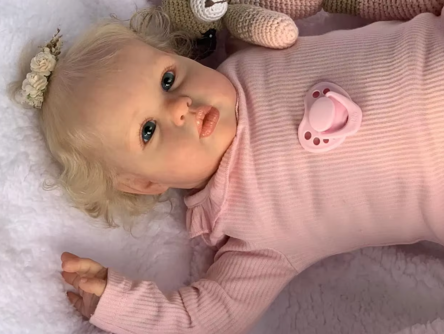 Ellie: 24-Inch Lifelike Reborn Baby Girl Doll with Hand-Rooted Hair – Your Perfect Cuddly Companion