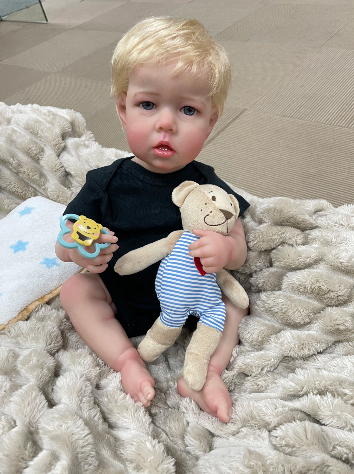 Rowan – 22-Inch / 55 cm Realistic Reborn Baby Doll with 3D Skin & Hand-Rooted Hair