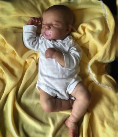 Realistic Reborn Silicone Doll